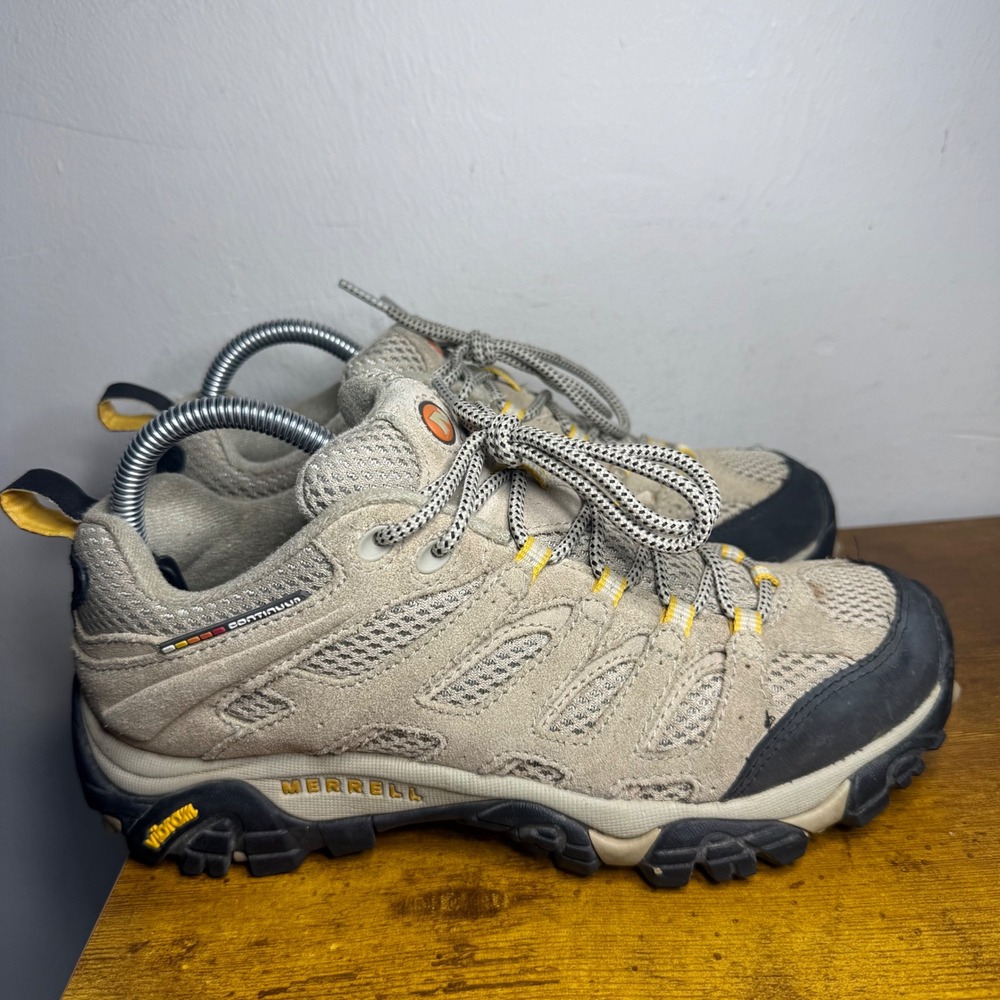 Merrell Moab Ventilator Hiking Shoes Womens Size 8 Taupe J86612
